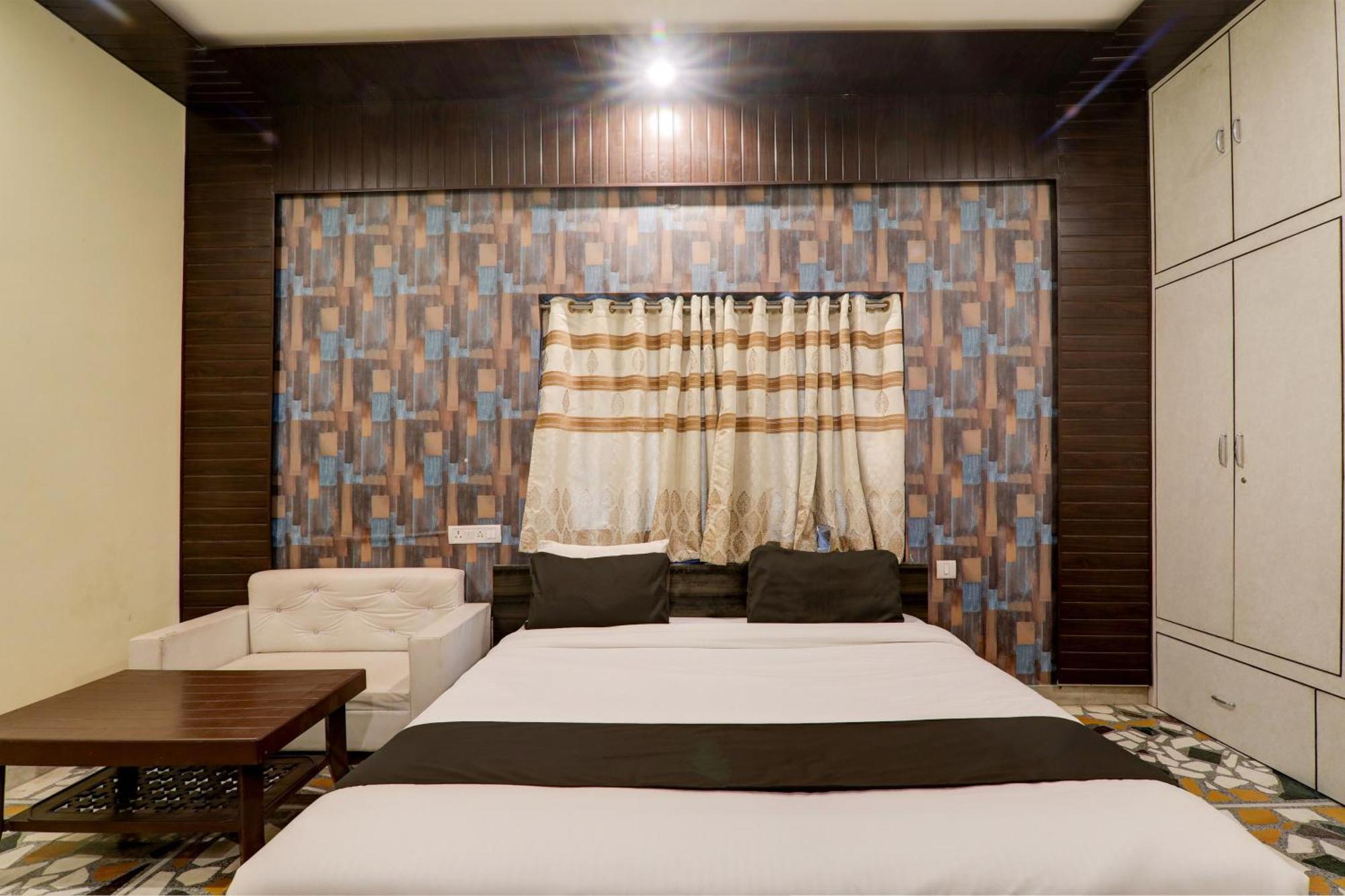 Hotel O Flagship Adbhut Moment Hotel Váránaszi Kültér fotó