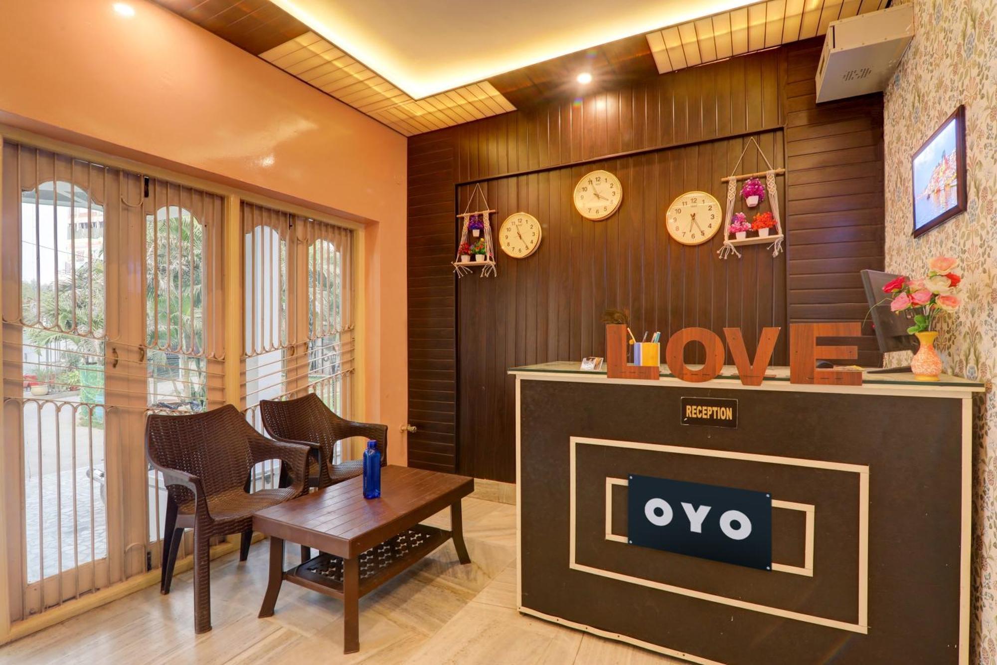 Hotel O Flagship Adbhut Moment Hotel Váránaszi Kültér fotó